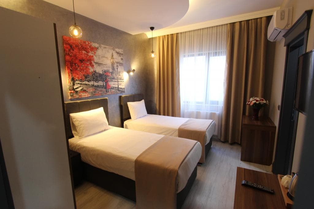 Monezza Hotel -8