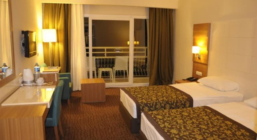 Goldenday Wings Hotel -18
