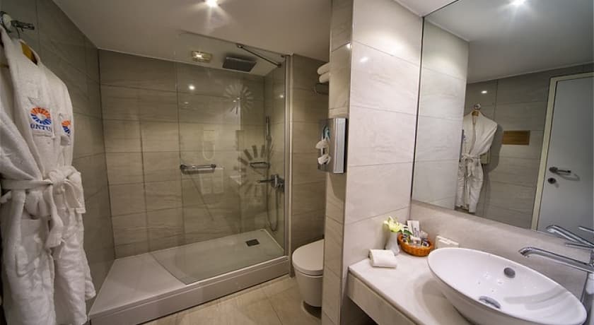 Grand Hotel Ontur-40