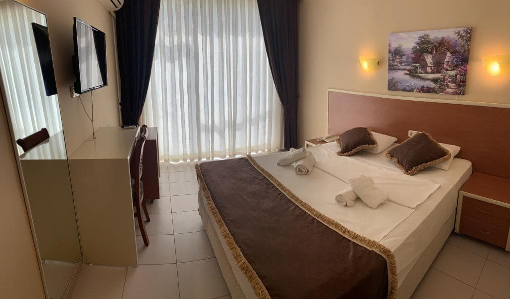 Hare Hotel-3
