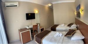 Hare Hotel-2