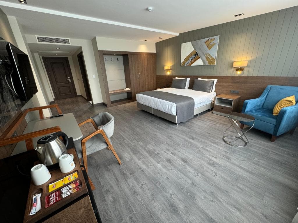 Ezkar Bathonea Art İstanbul-11