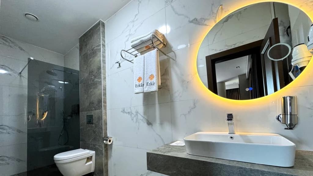 Ezkar Bathonea Art İstanbul-32