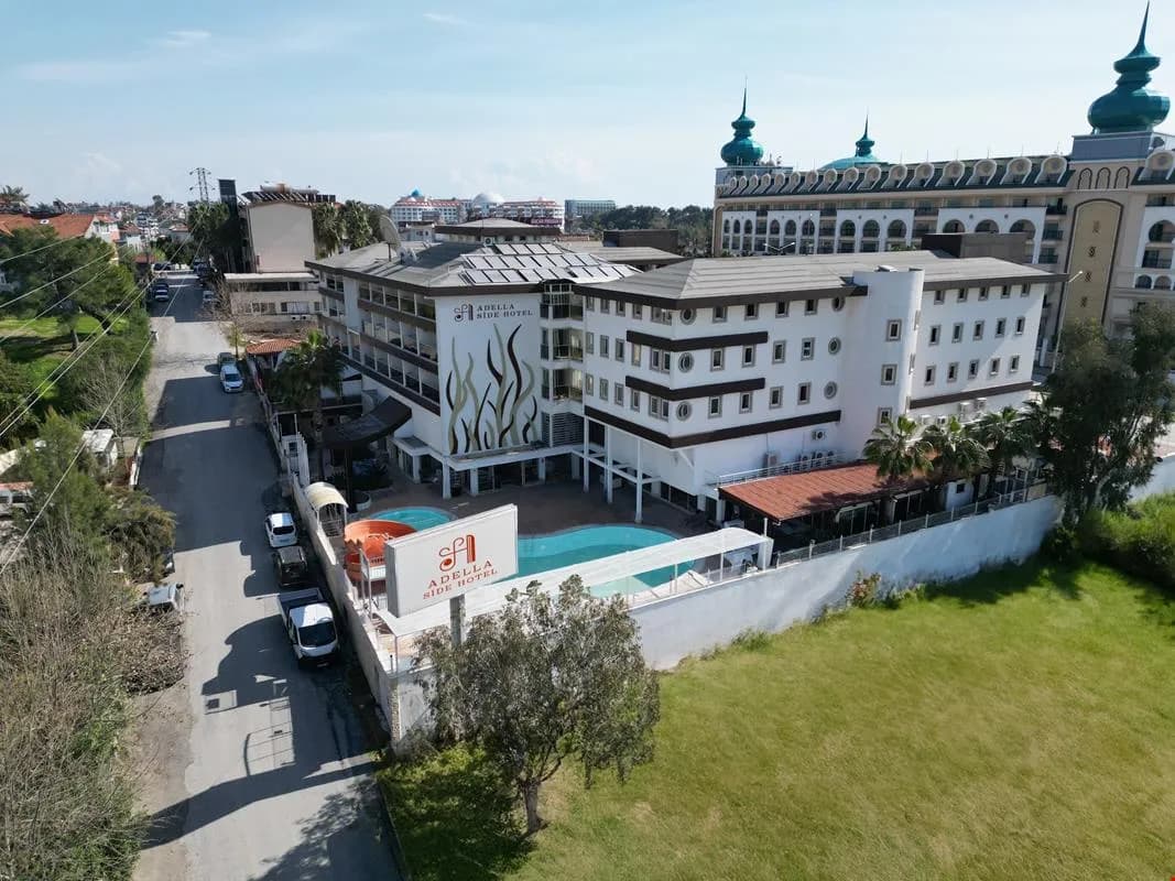 Adella Side Hotel -9