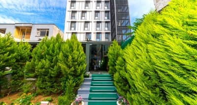 Land Park Hotel-0