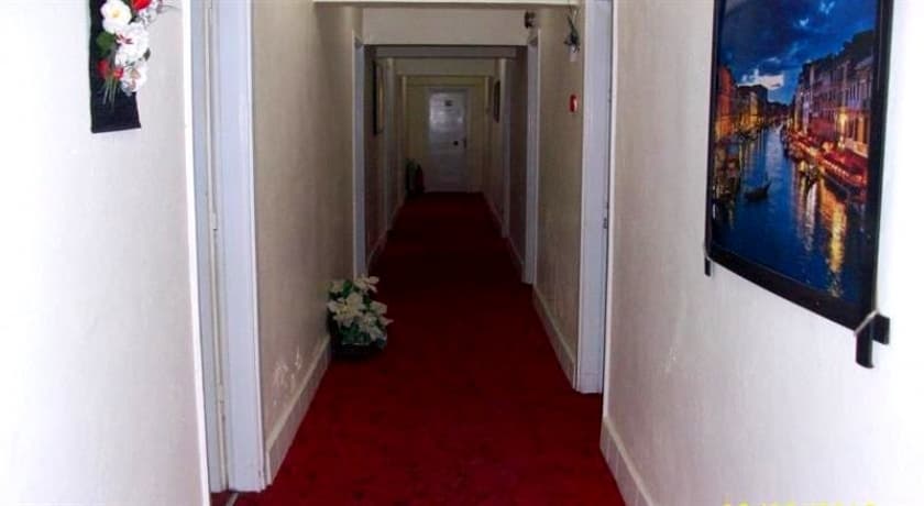 Yener Otel-12