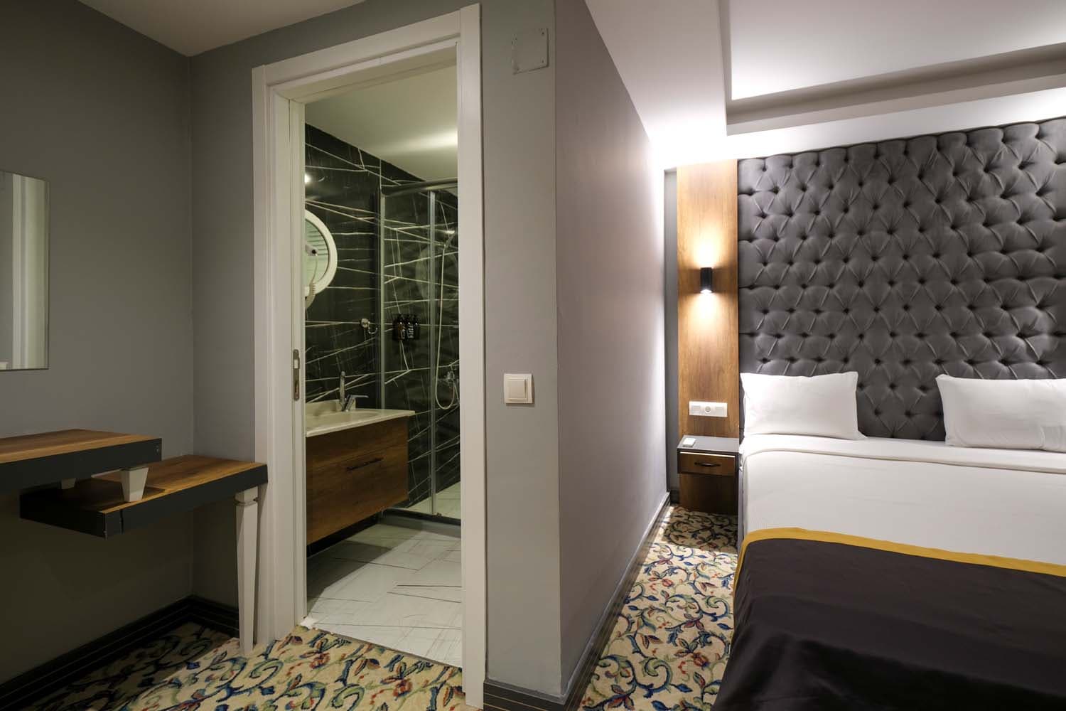 Eniza Hotel -40