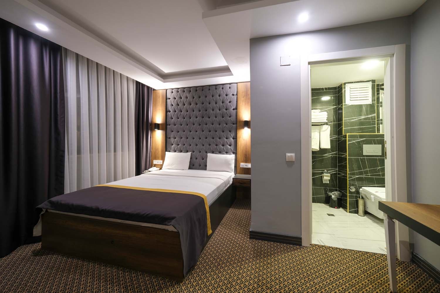 Eniza Hotel -1