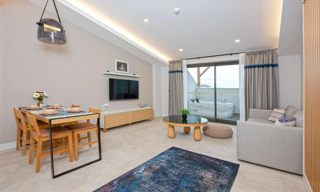 A Suite Side-9