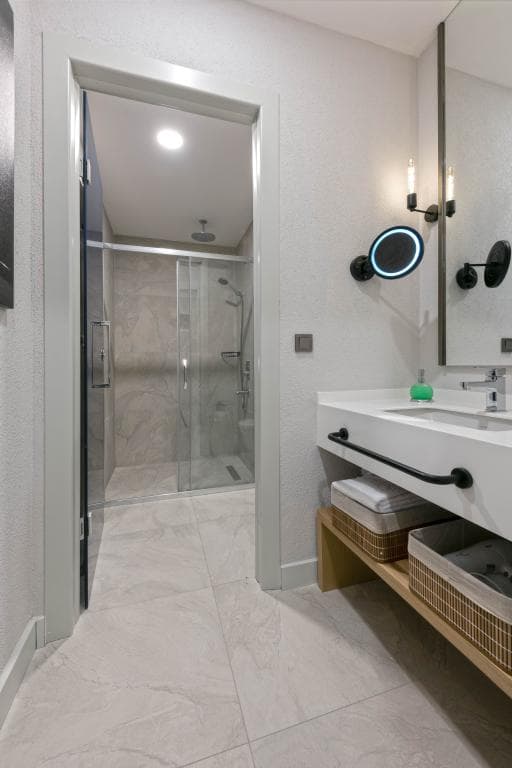 A Suite Side-5