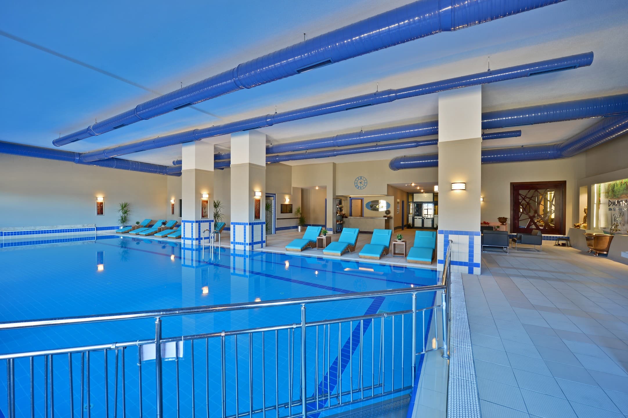 Karinna Hotel Convention & Spa-0