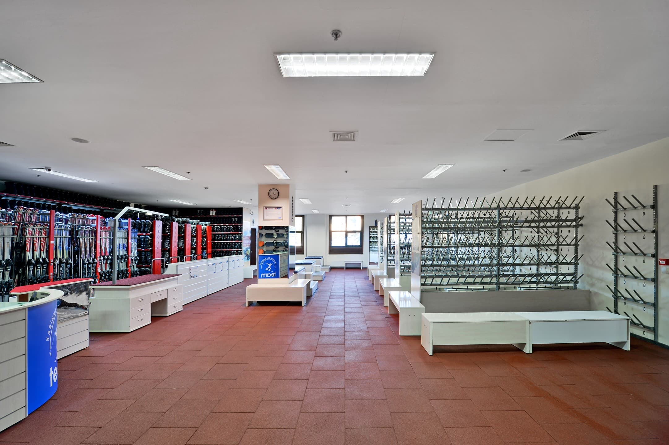 Karinna Hotel Convention & Spa-3