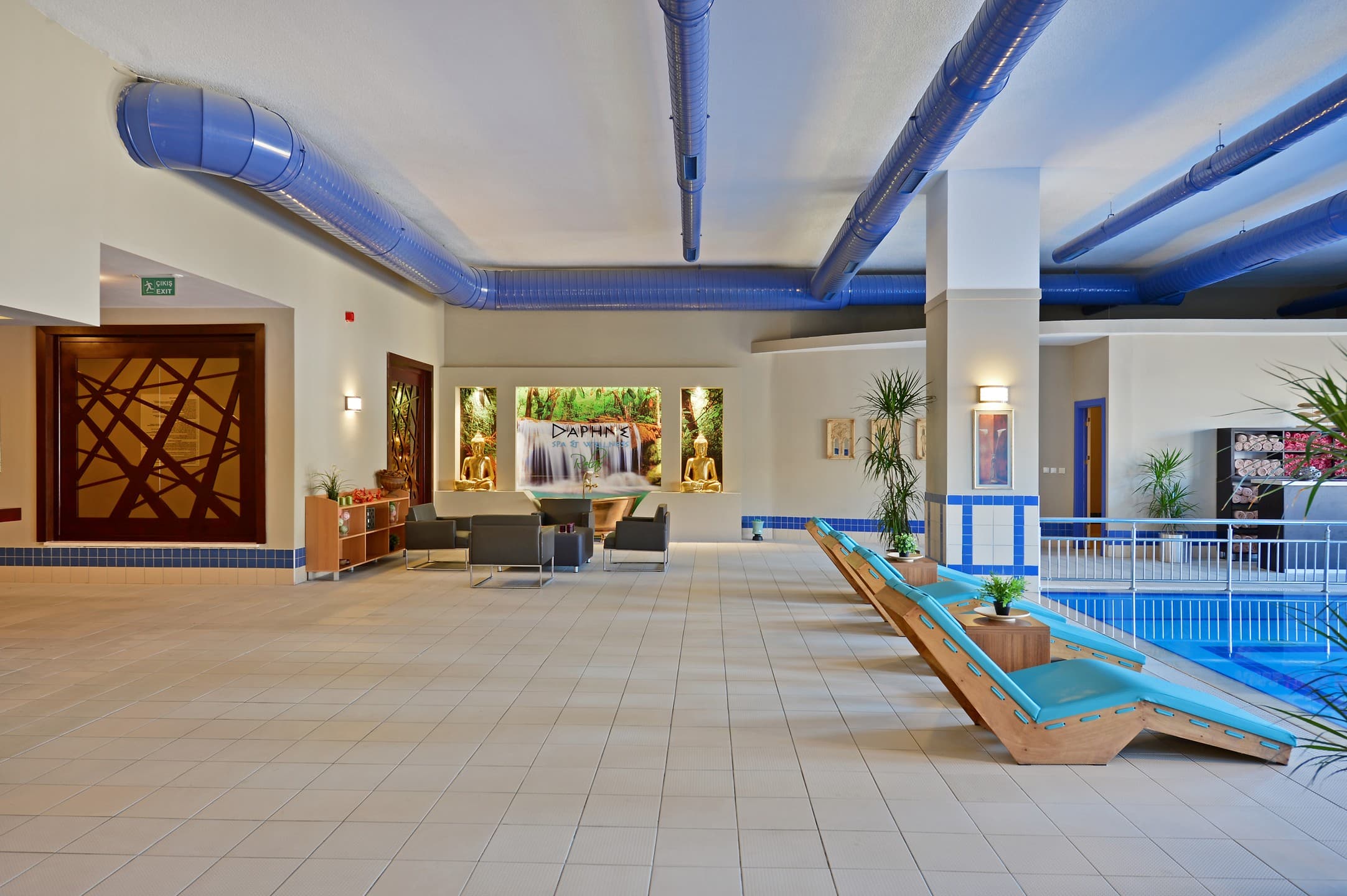 Karinna Hotel Convention & Spa-1